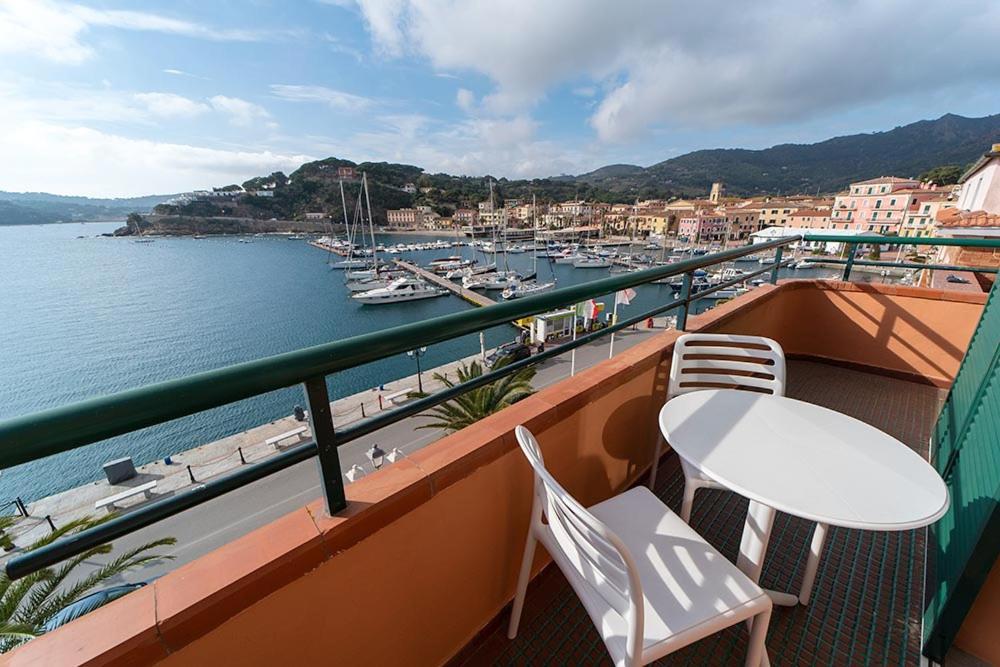 Hotel Belmare Porto Azzurro Zewnętrze zdjęcie